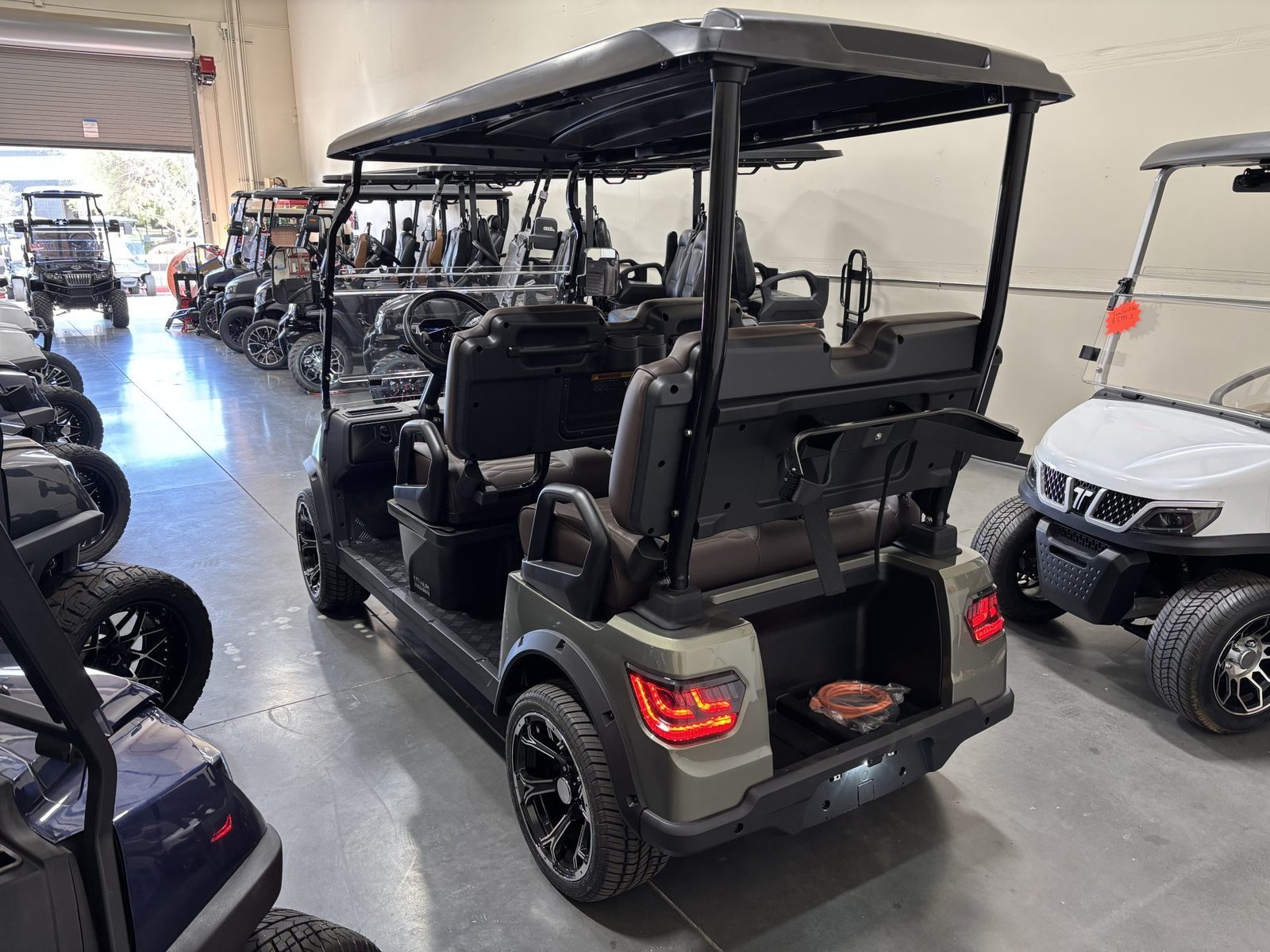 Brand New 2026 Tara Summit Air 4 Road ( Golf Bag Attachment ) For Sale
