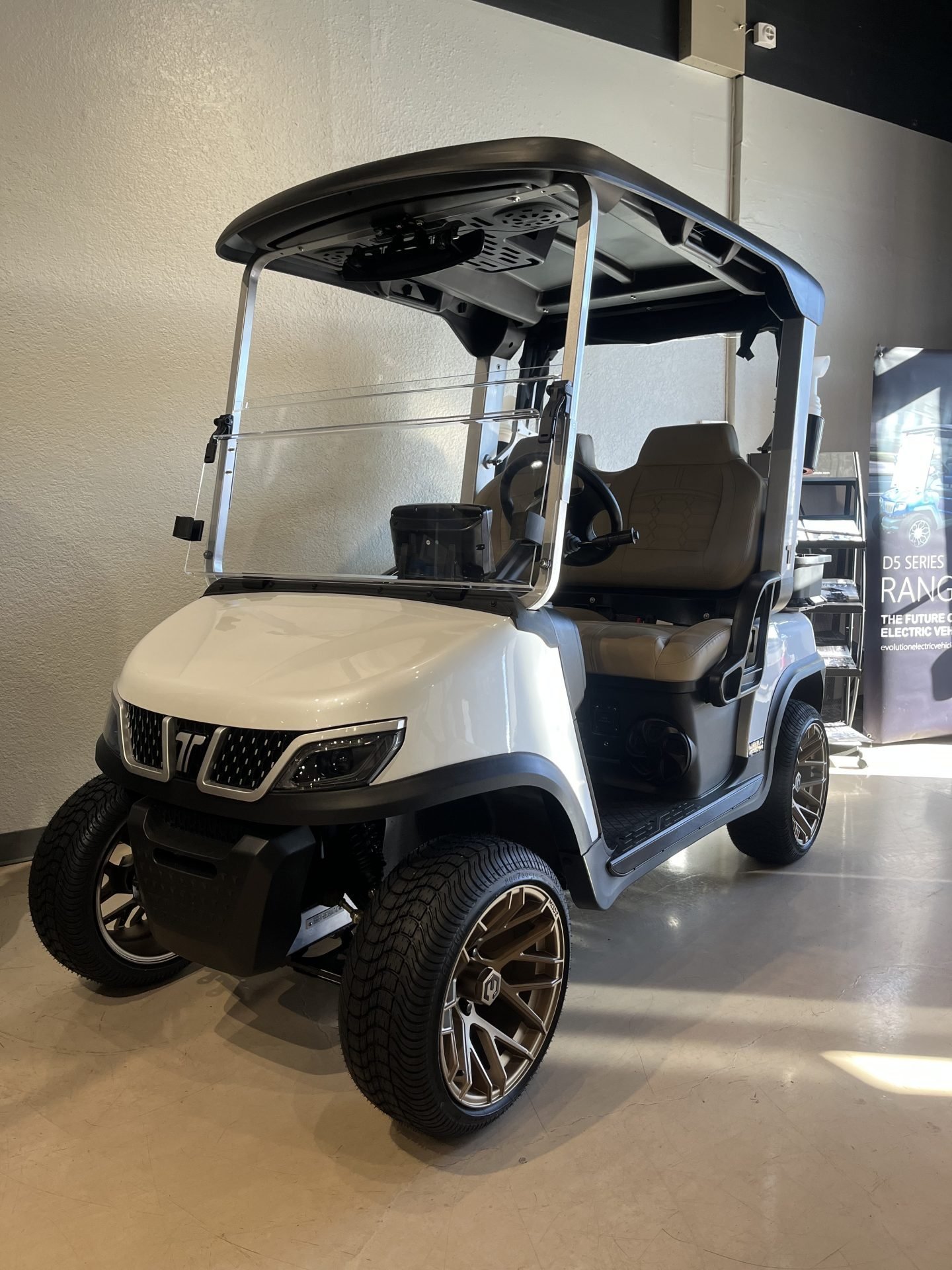 2025 ALL NEW TARA SPIRIT PRO+ WITH LITHIUM BATTERY AND CUSTOM RIMS WITH STOCK ACCESSORIES For Sale
