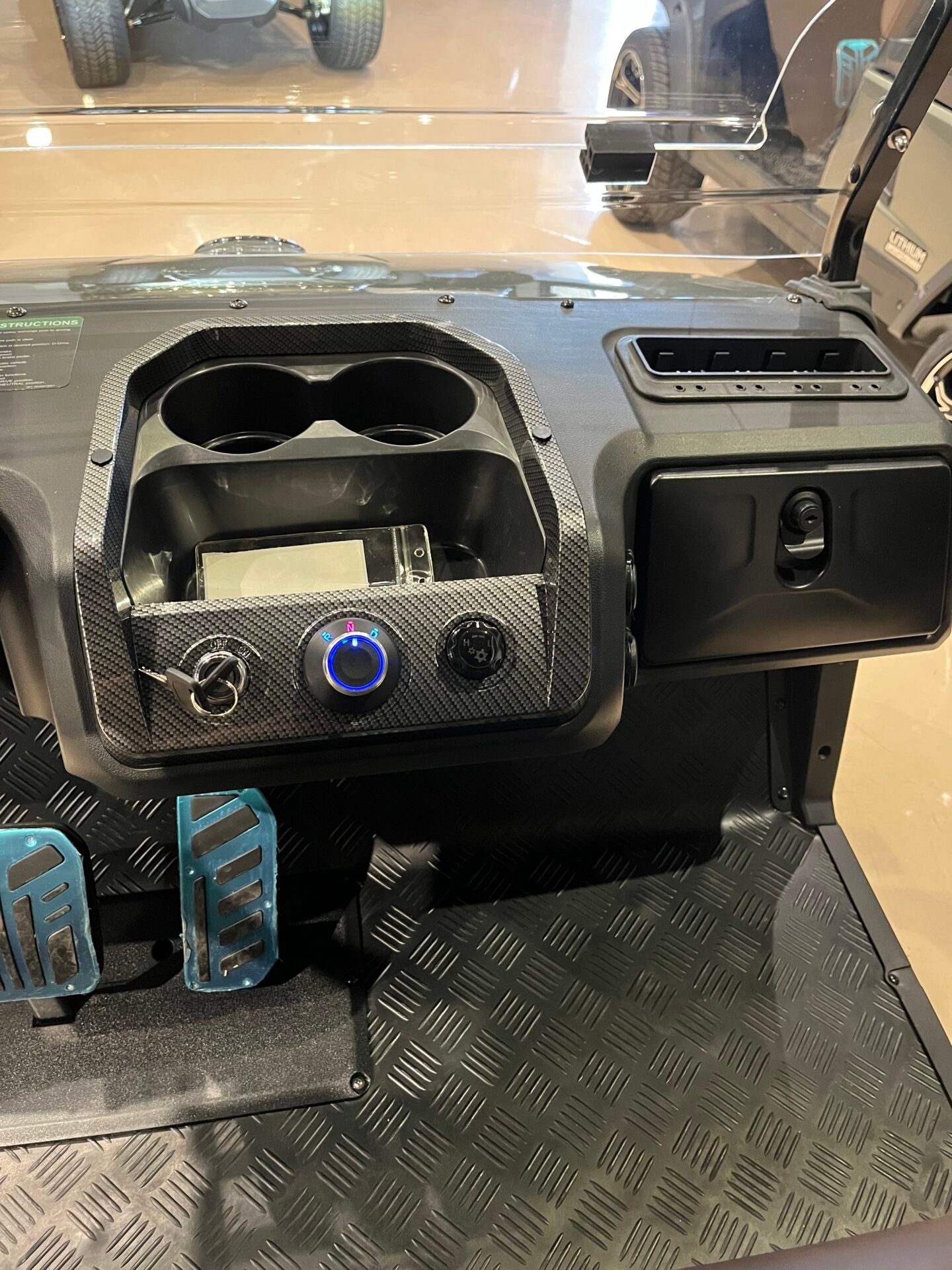 BRAND NEW 2026 TARA SUMMIT AIR 4 WITH CUSTOM SPEAKER BAR For Sale