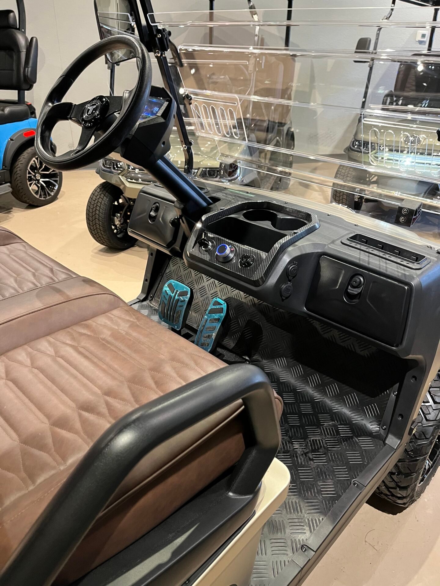 BRAND NEW 2026 TARA SUMMIT AIR 4 ROAD STOCK WITH LITHIUM ION BATTERY, DIGITAL SPEEDO AND ODO, AND GOLF BAG ATTACHMENT For Sale